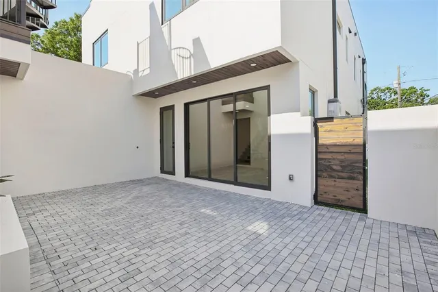 $9,975 | 1412 South Moody Avenue, Unit A, Tampa, FL 33629