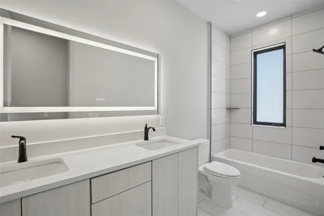 $9,975 | 1412 South Moody Avenue, Unit A, Tampa, FL 33629