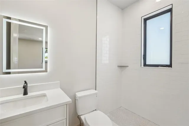 $9,975 | 1412 South Moody Avenue, Unit A, Tampa, FL 33629