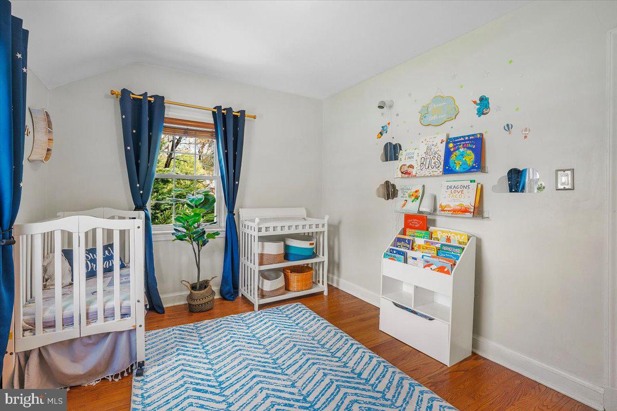 505 East Schuyler Road Silver Spring, MD 20901 - Photo 25 of 46 Upper level second bedroom