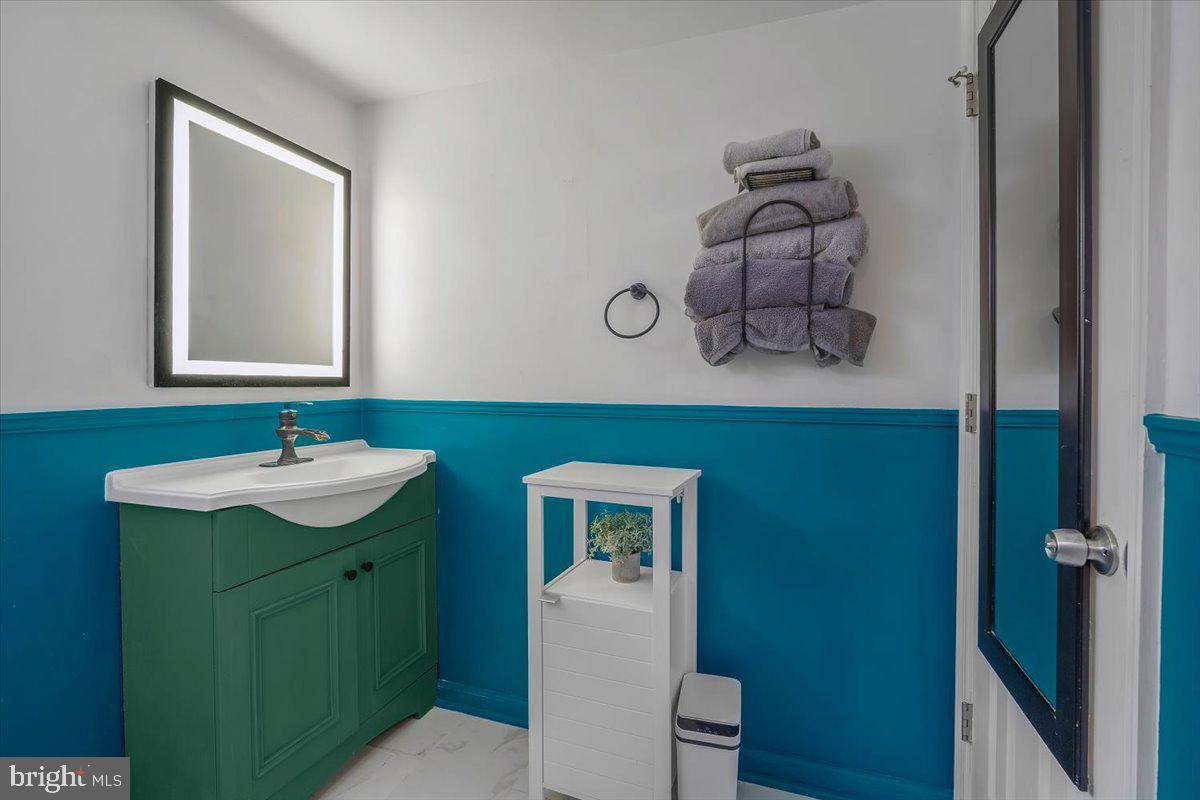 505 East Schuyler Road Silver Spring, MD 20901 - Photo 30 of 46 Lower level full, new bathroom