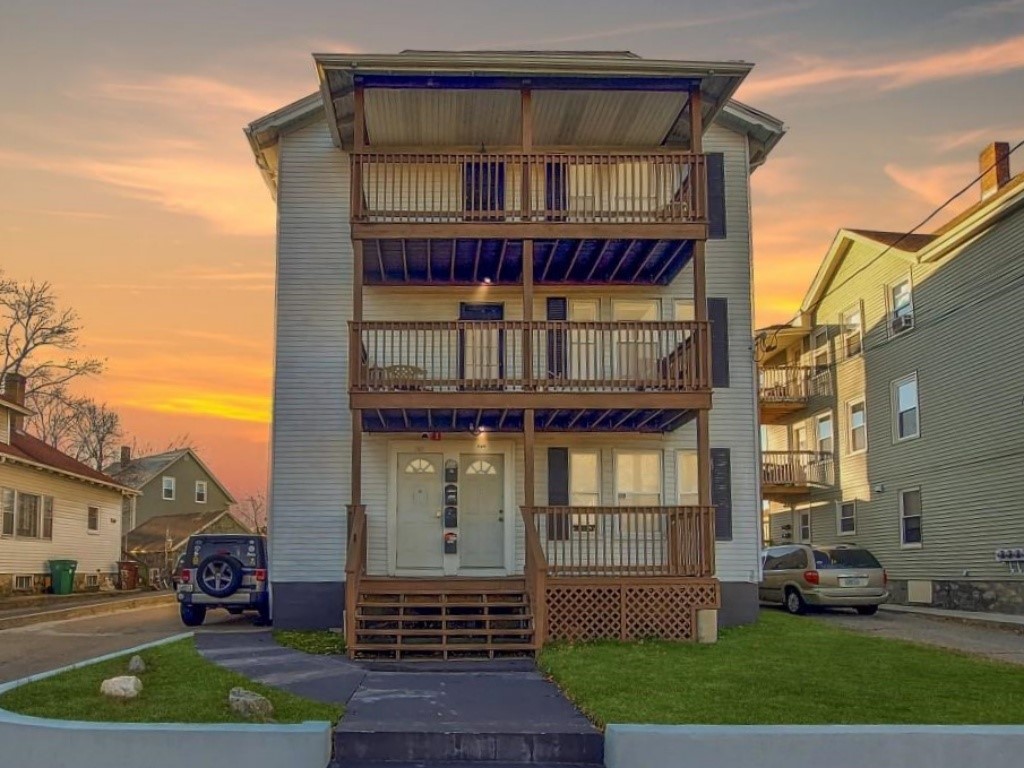 543 Providence Street, Unit 3 Woonsocket, RI 02895 - Photo 1 of 27 Gallery Image 1
