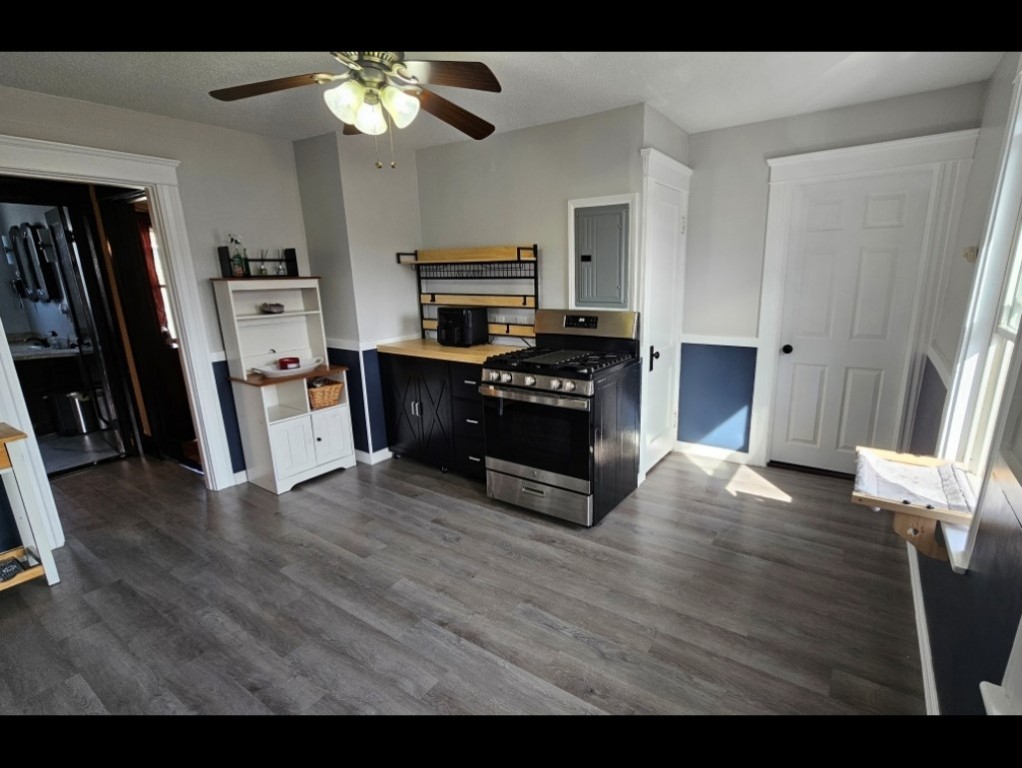 543 Providence Street, Unit 3 Woonsocket, RI 02895 - Photo 6 of 27 Gallery Image 6