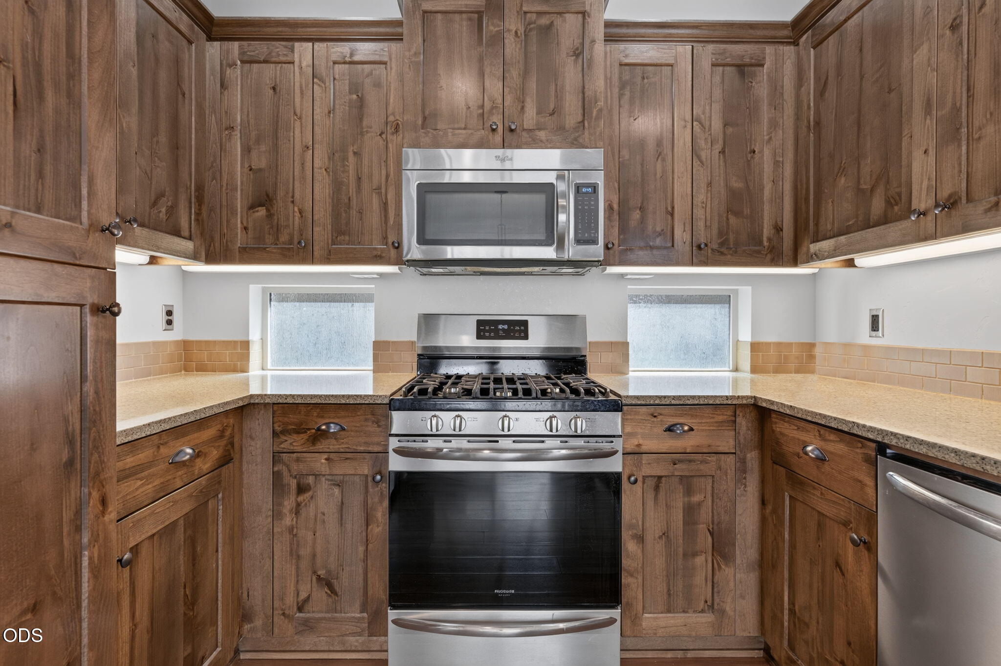 20844 Gateway Drive Bend, OR 97702 - Photo 12 of 53