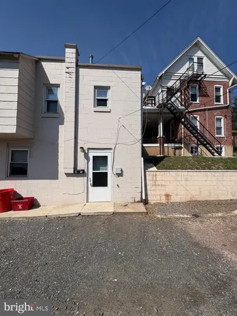 $1,200 | 9 North Church Street, Unit 1R, Mohnton, PA 19540