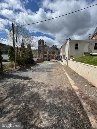$1,200 | 9 North Church Street, Unit 1R, Mohnton, PA 19540