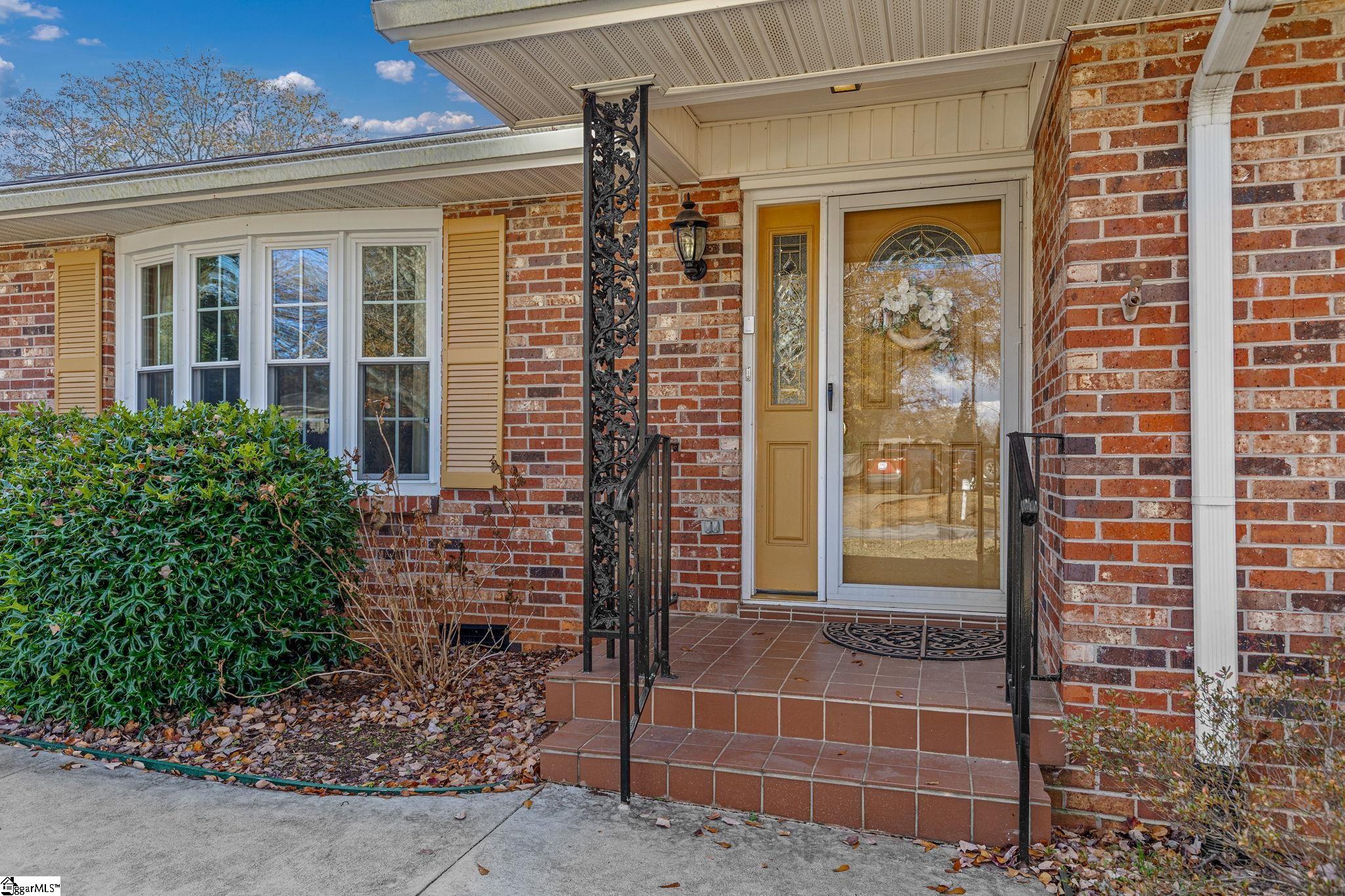103 Scottswood Road Greenville, SC 29615 - Photo 6 of 41 Gallery Image 6