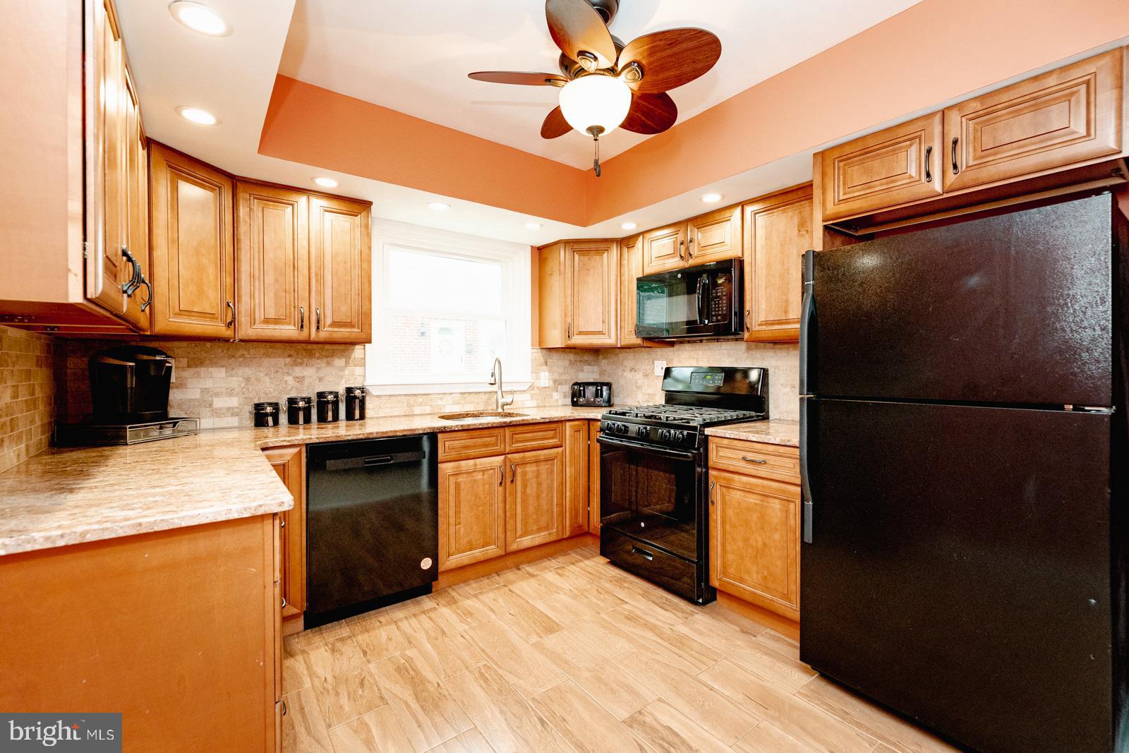 1142 Medway Road Philadelphia, PA 19115 - Photo 12 of 44