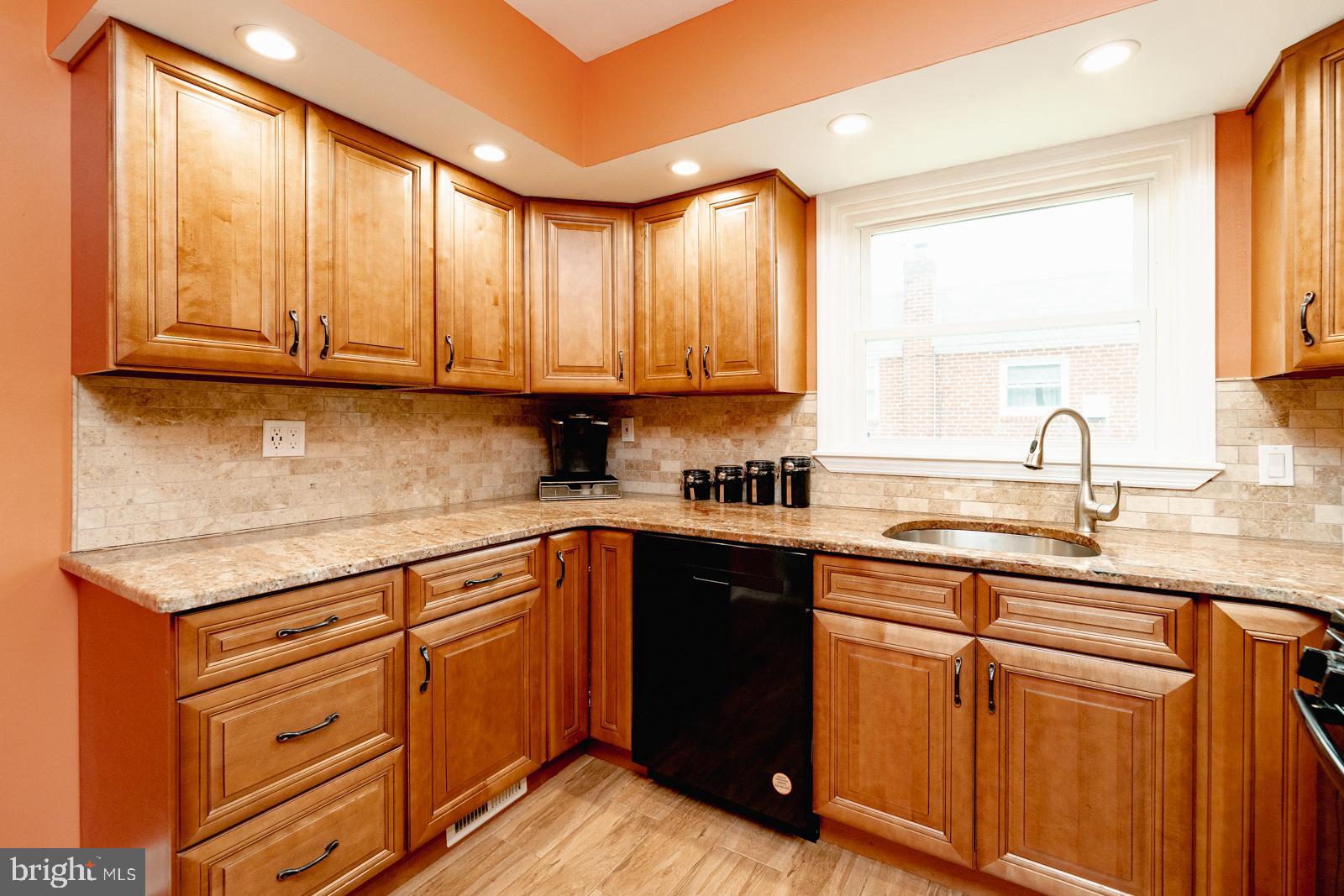 1142 Medway Road Philadelphia, PA 19115 - Photo 15 of 44