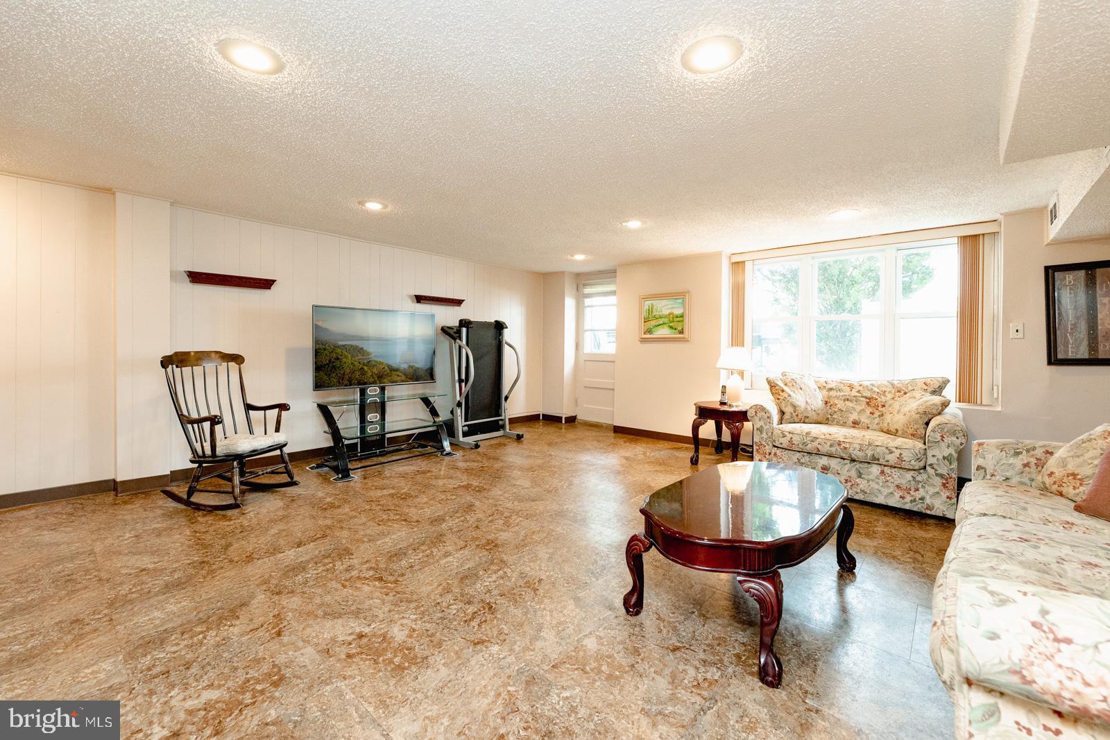 1142 Medway Road Philadelphia, PA 19115 - Photo 34 of 44