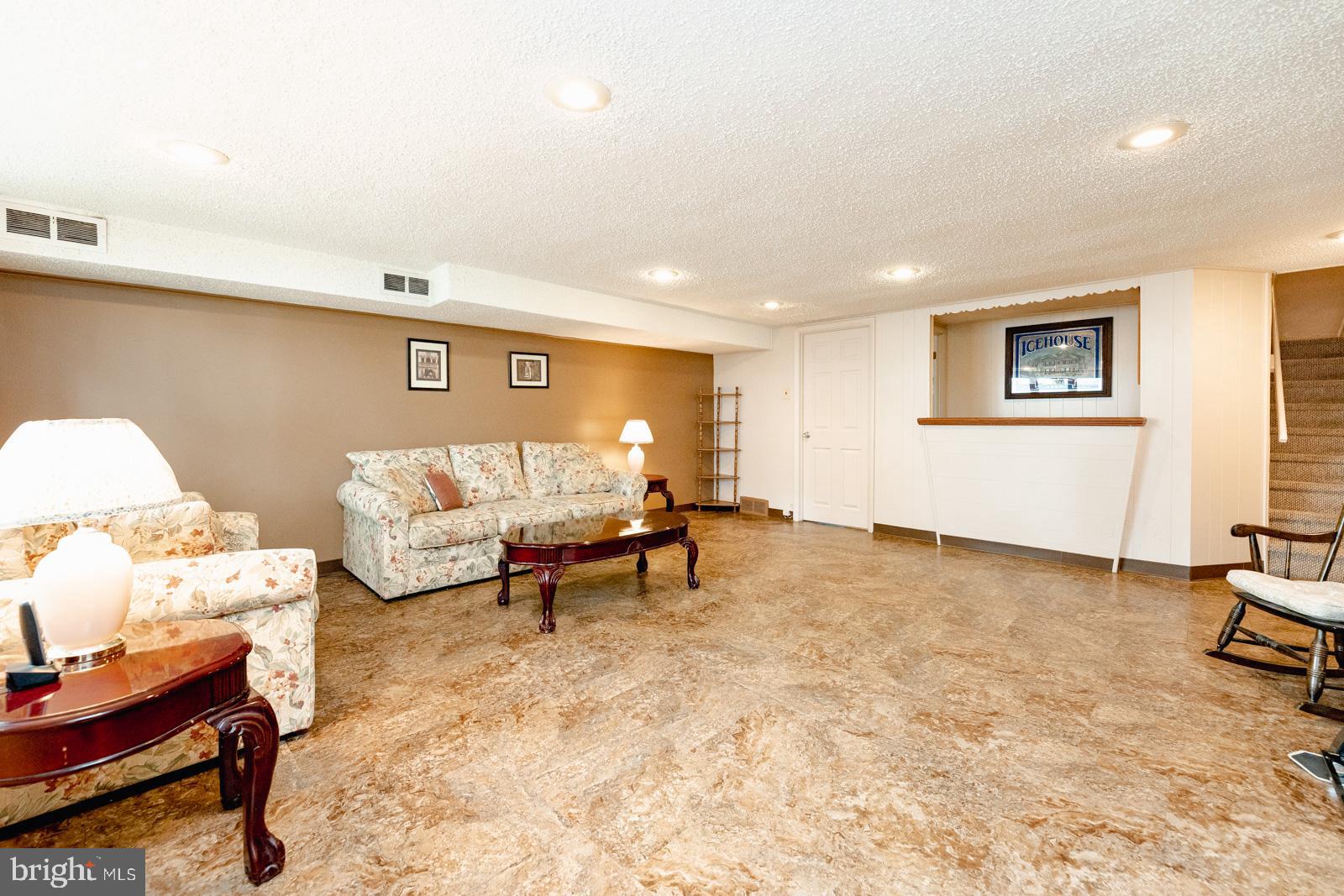 1142 Medway Road Philadelphia, PA 19115 - Photo 35 of 44