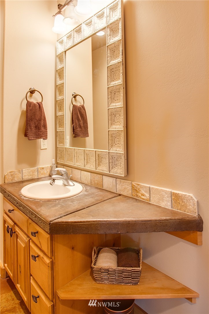 615 Hawks Meadow Road Chelan, WA 98816 - Photo 23 of 25 Gallery Image 23