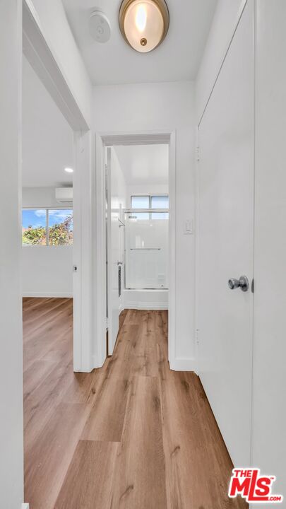 510 Pacific Avenue, Unit 6 Venice, CA 90291 - Photo 6 of 14 a view of a hallway