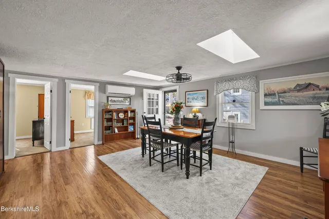 $699,000 | 30 Cove Lane, Hinsdale, MA 01235