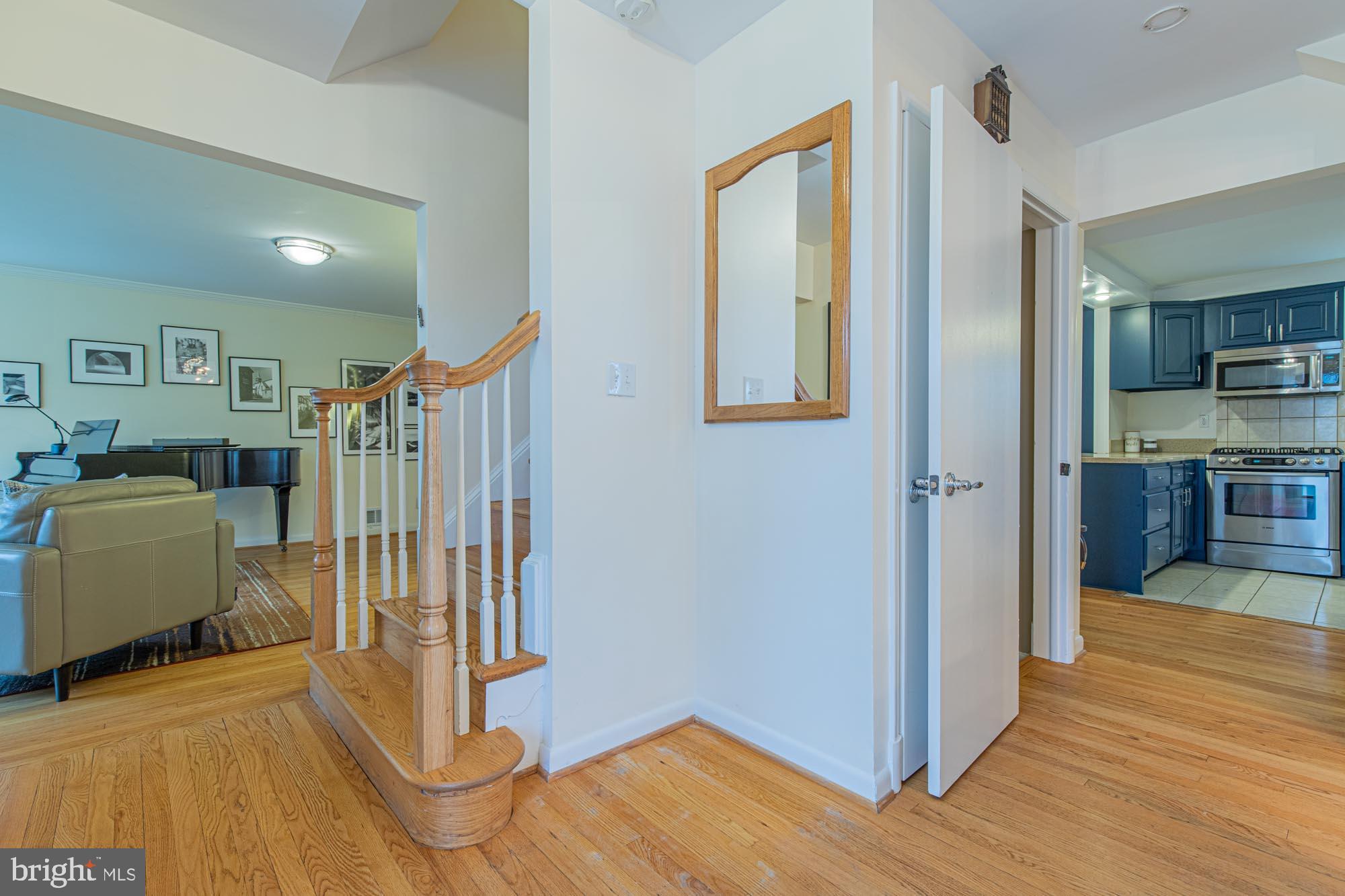 1432 Crestridge Drive Silver Spring, MD 20910 - Photo 7 of 90