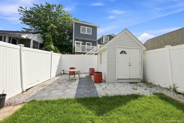 120 East 6th Road Queens, NY 11693 - Photo 22 of 30 Gallery Image 22