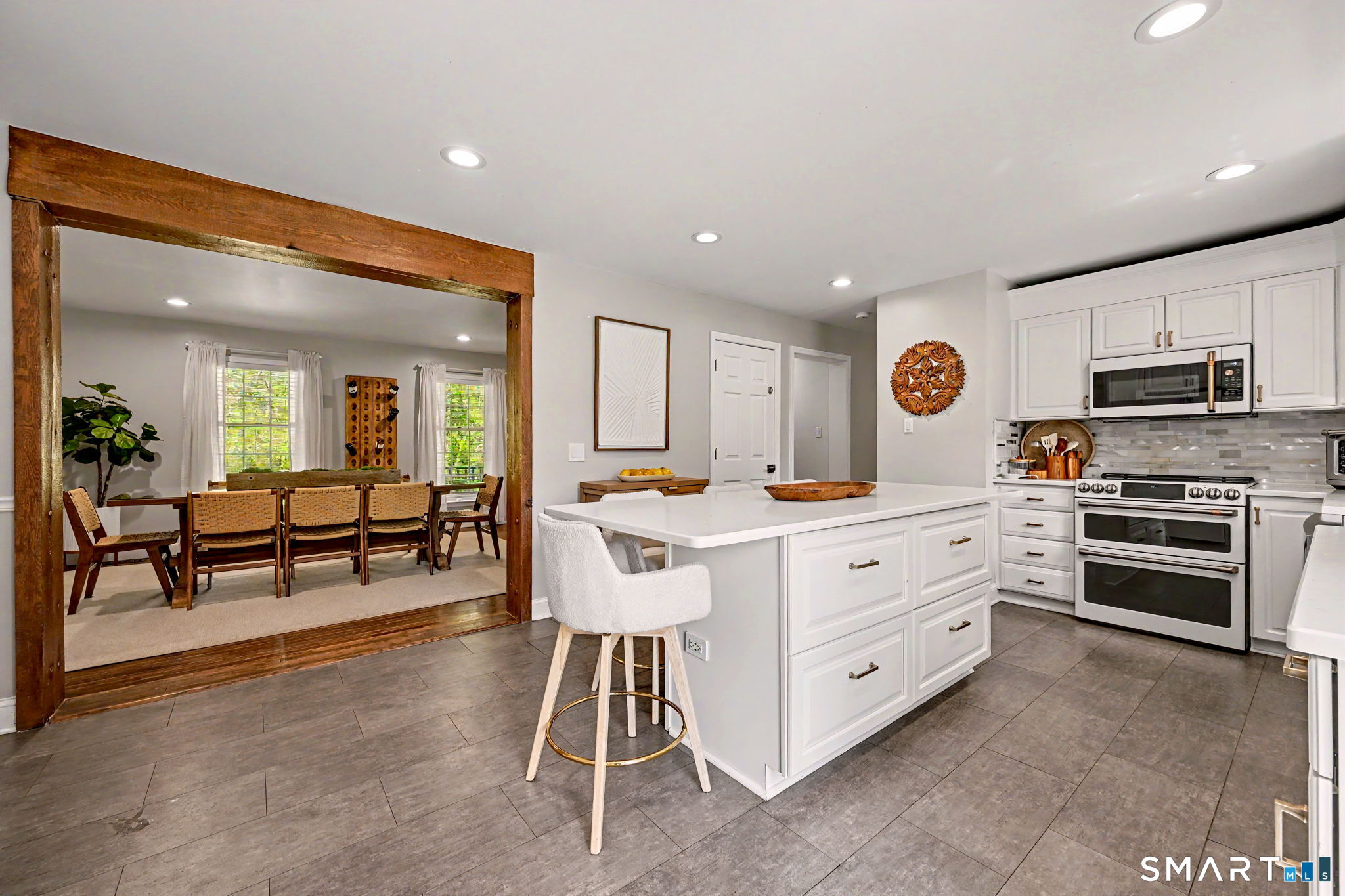 179 West Rocks Road Norwalk, CT 06851 - Photo 11 of 40 Renovated Eat-In Kitchen