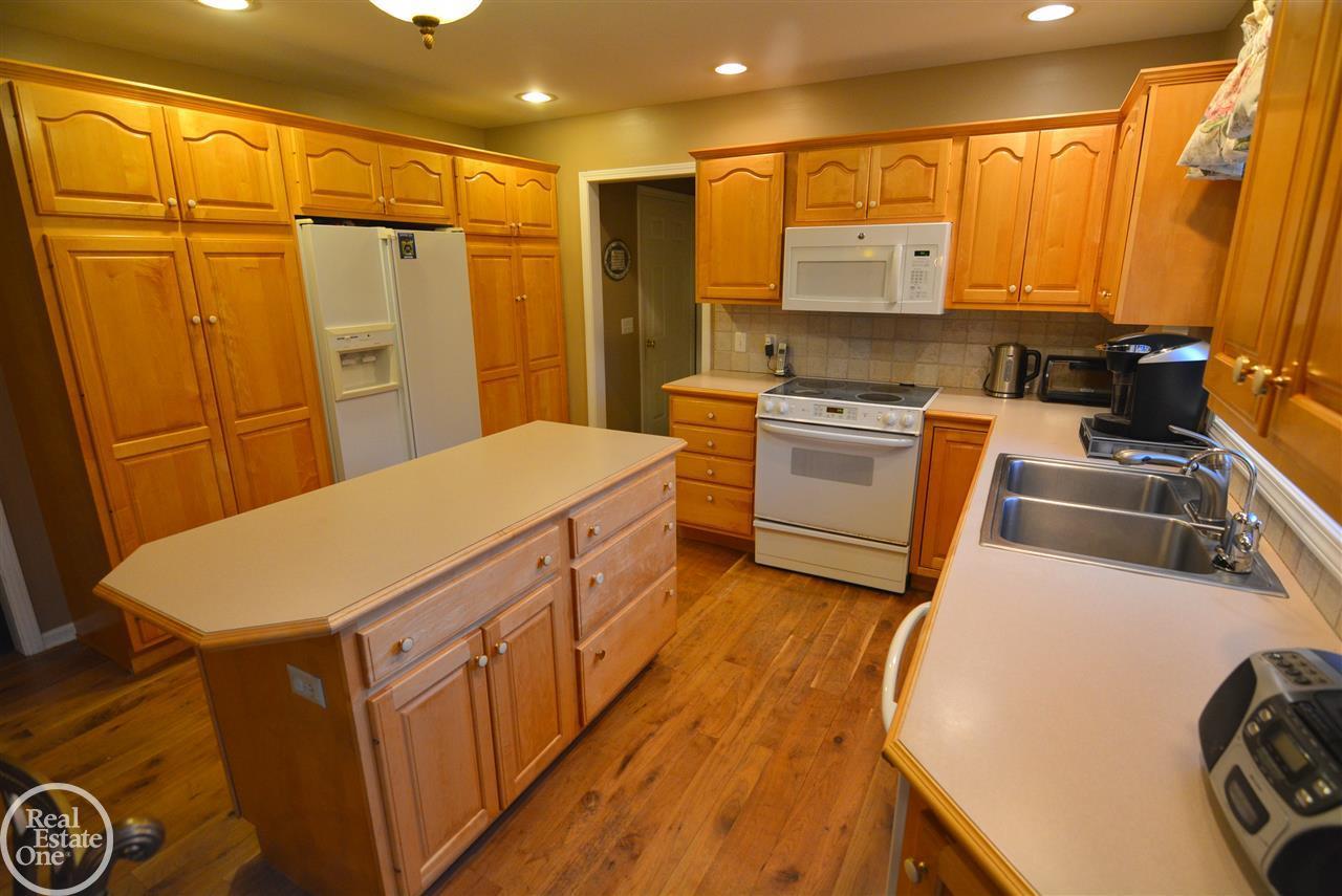 1410 Kile Road Metamora, MI 48455 - Photo 15 of 39 31298931-14.JPG