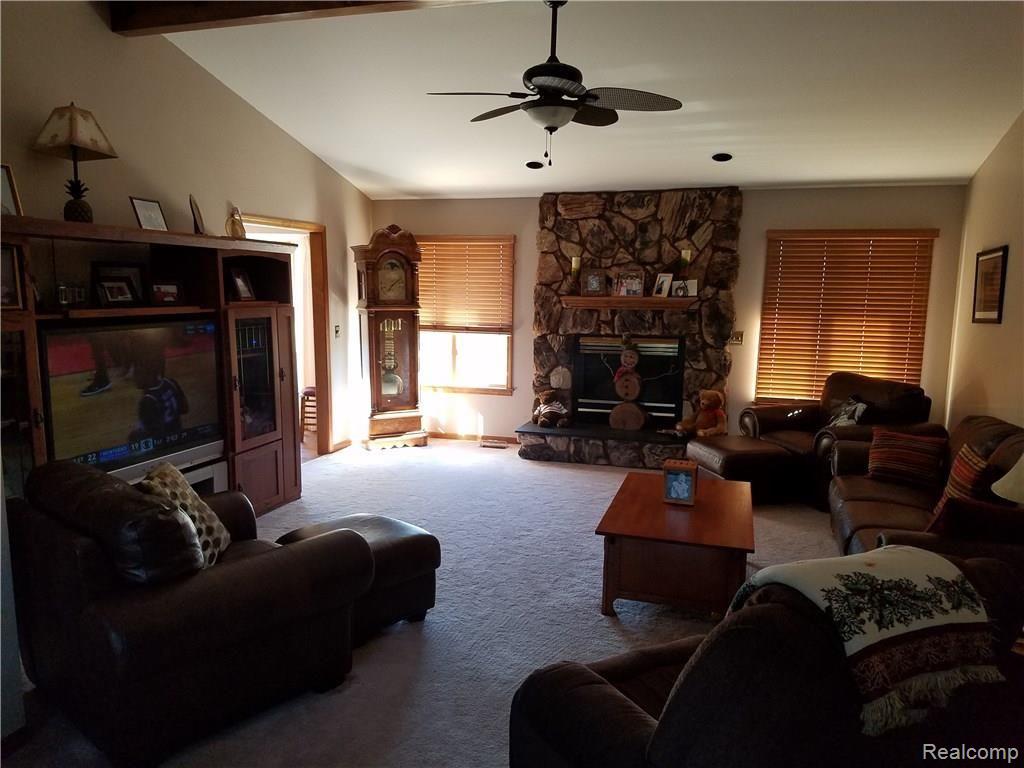 6760 Peck Road Lexington, MI 48450 - Photo 6 of 11 20170319_152923.jpg