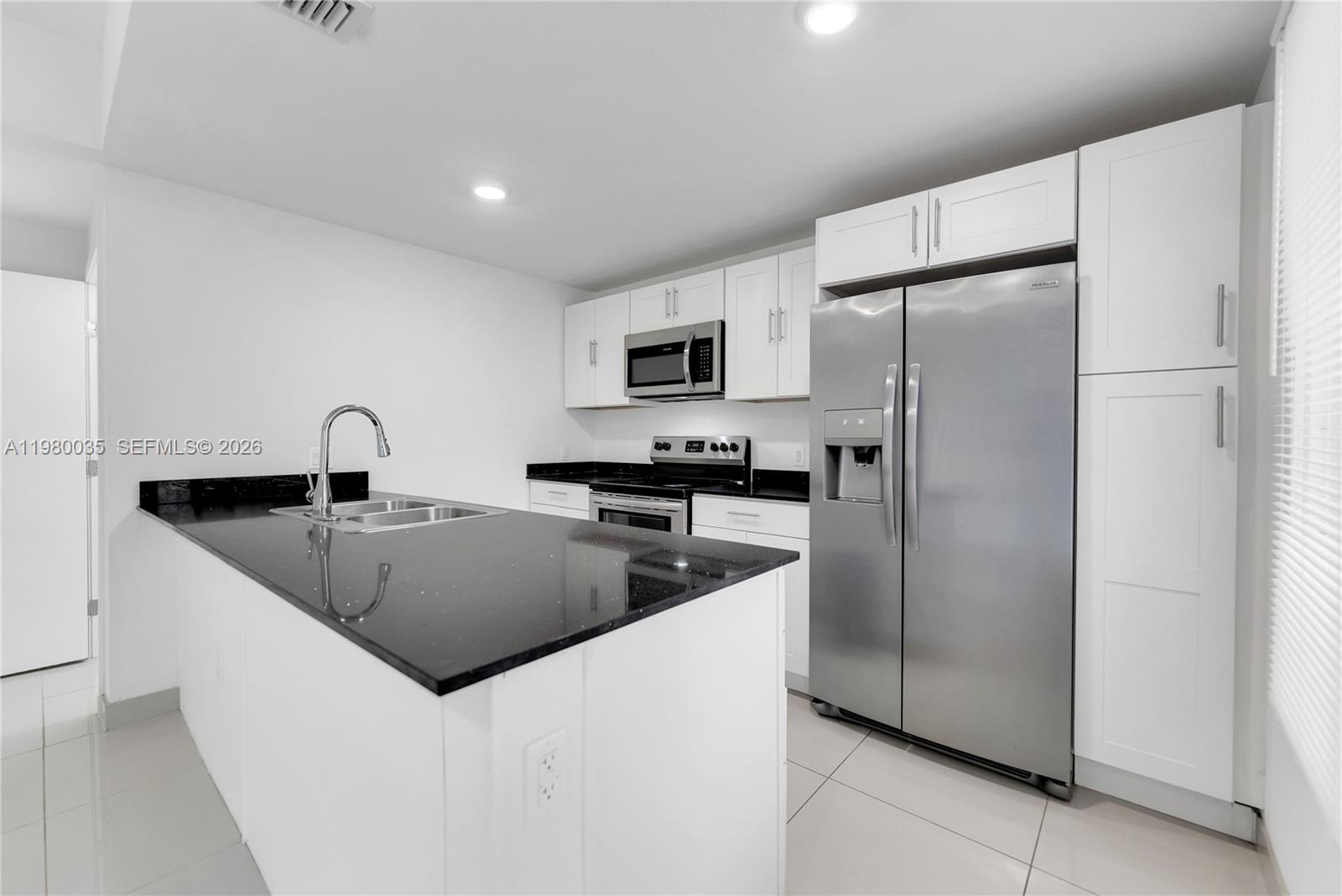 25936 Southwest 139th Path Homestead, FL 33032 - Photo 8 of 26