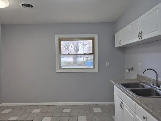 $1,475 | 3326 Delaware Street, Gary, IN 46409