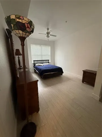 a view of livingroom with furniture