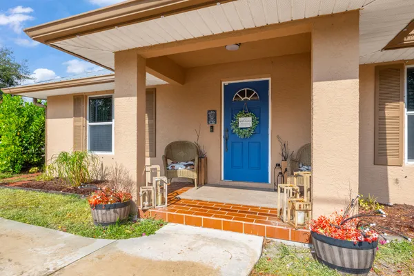 $415,000 | 3789 Southeast 6th Street, Okeechobee, FL 34974