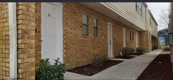 $1,150 | 4754 Pontchartrain Drive, Unit 1, Slidell, LA 70458