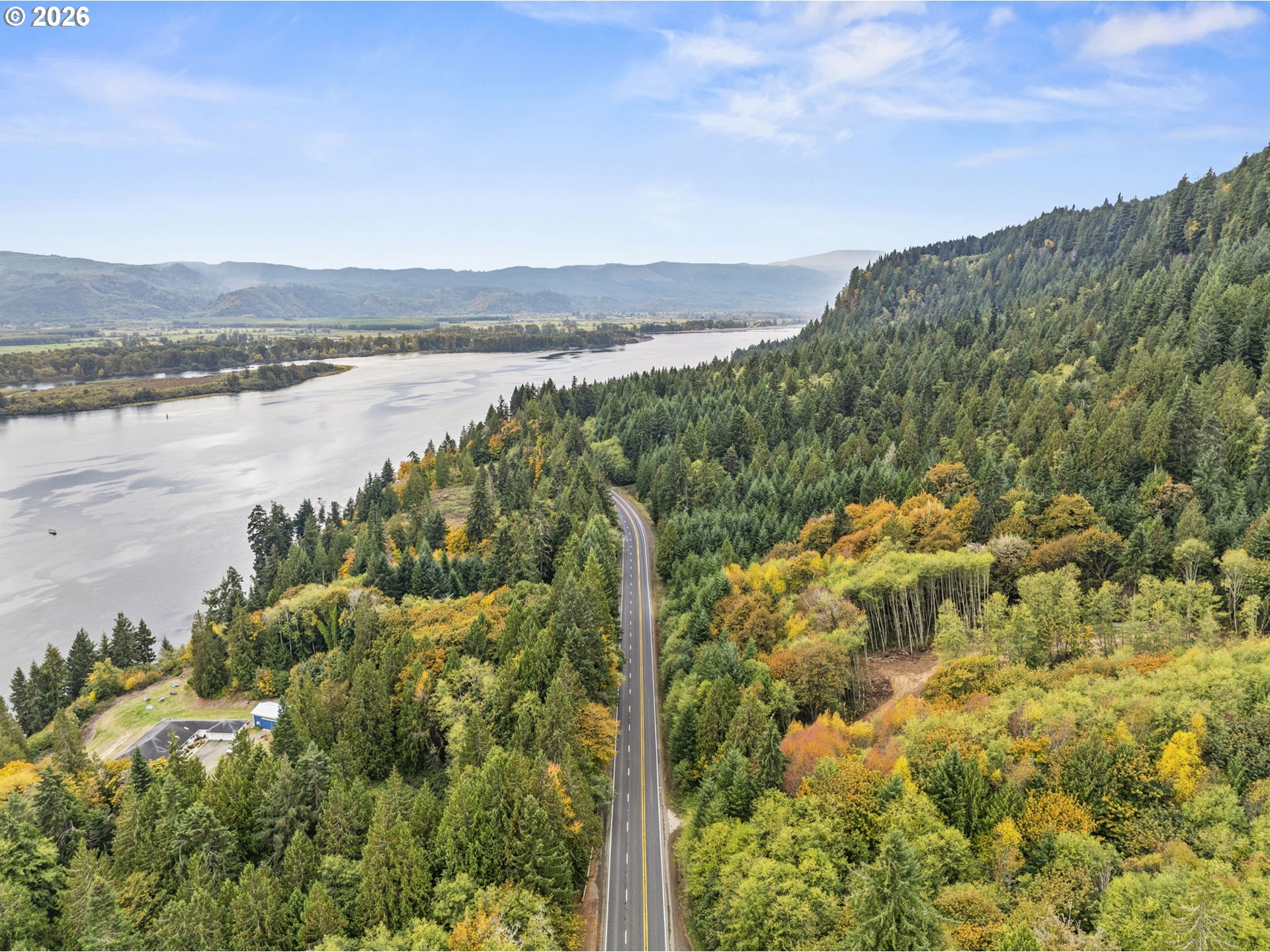 4 East State Route Cathlamet, WA 98612 - Photo 1 of 20 a view of lake with mountain