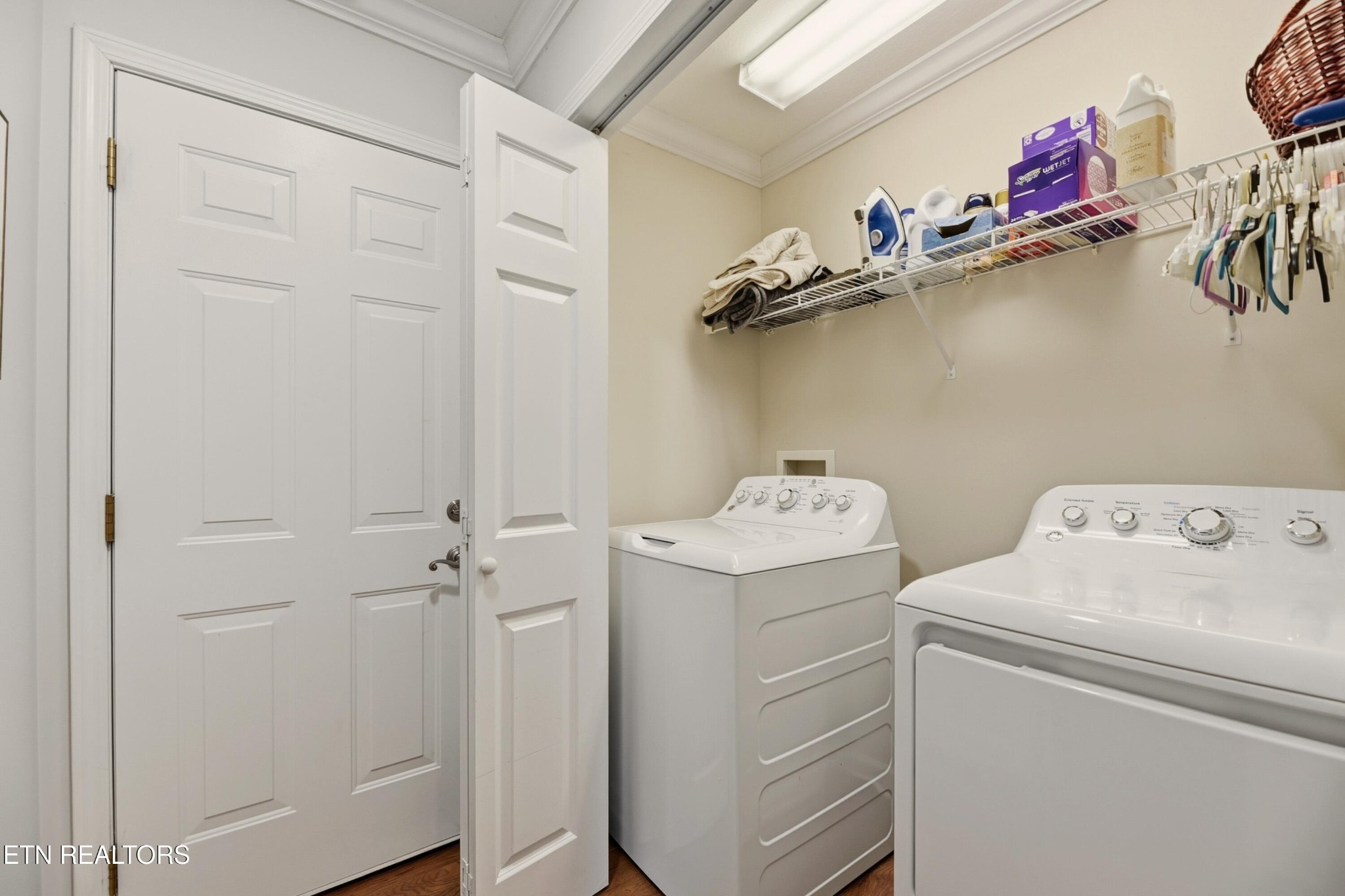 117 Elizabethton Way Clinton, TN 37716 - Photo 18 of 41 a utility room with dryer and washer