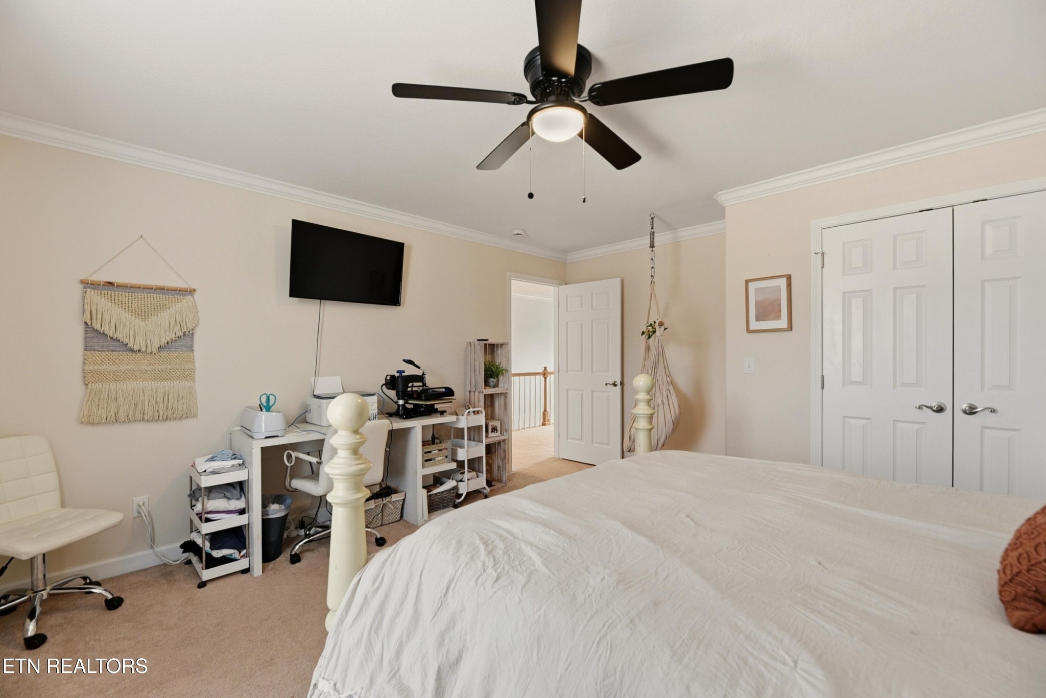 117 Elizabethton Way Clinton, TN 37716 - Photo 27 of 41 a bedroom with a bed a desk and chair