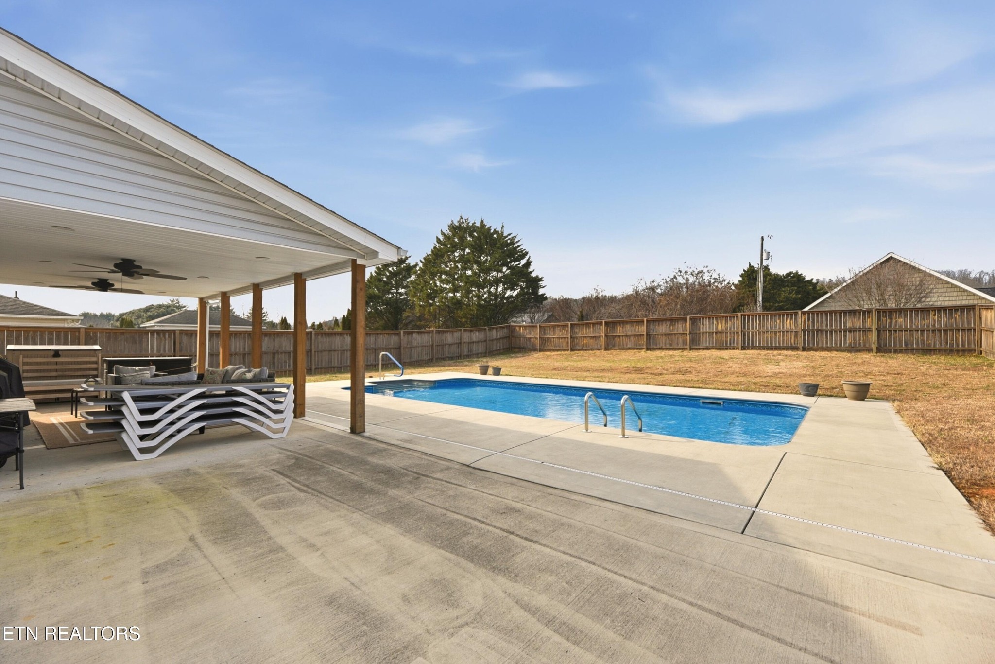 117 Elizabethton Way Clinton, TN 37716 - Photo 36 of 41 a view of outdoor space