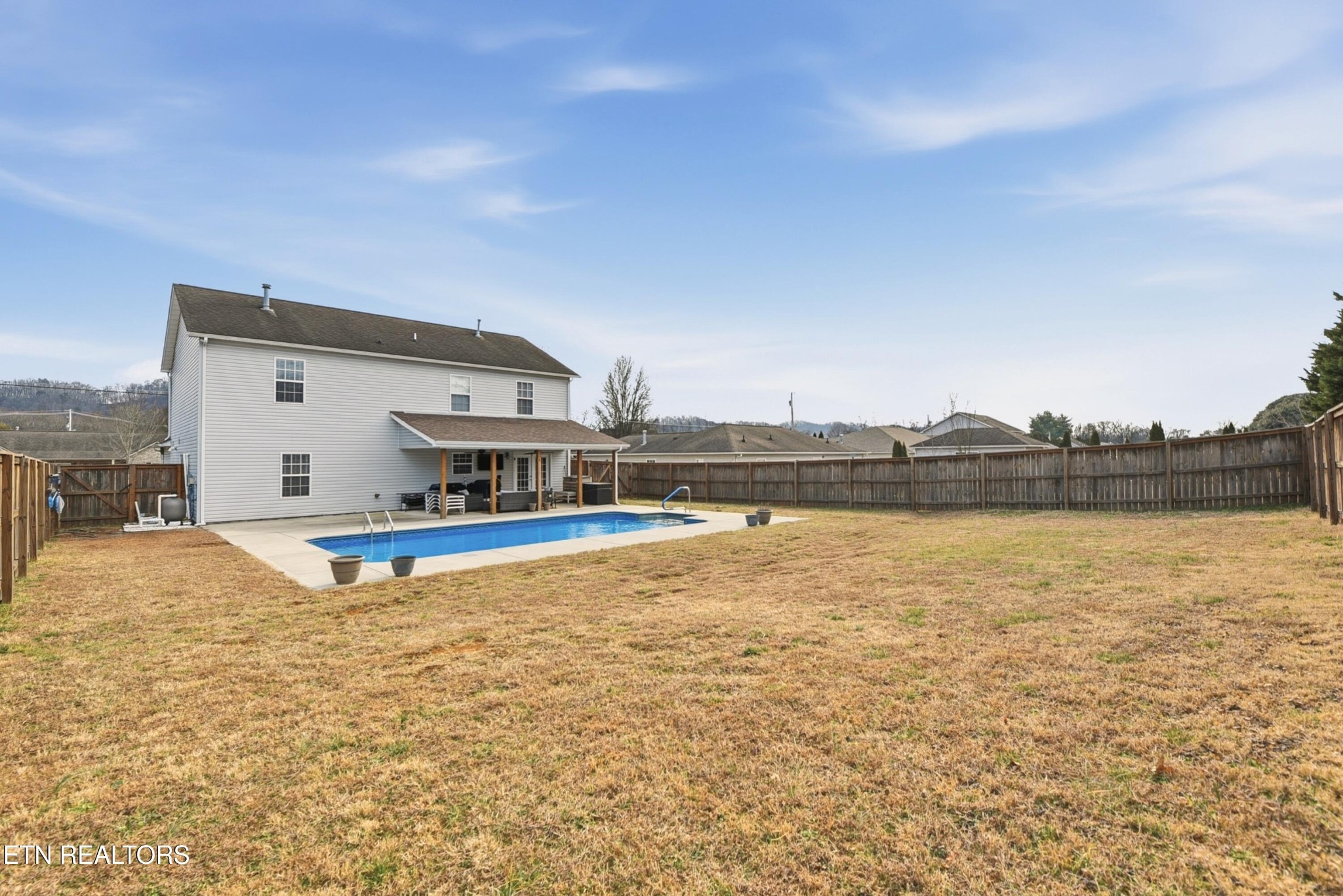 117 Elizabethton Way Clinton, TN 37716 - Photo 40 of 41 a swimming pool view with a lake view