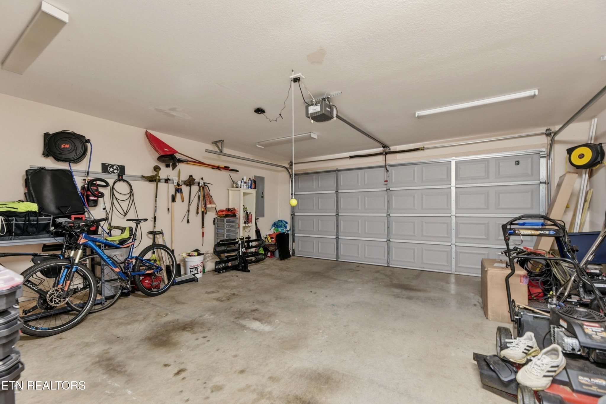 117 Elizabethton Way Clinton, TN 37716 - Photo 41 of 41 a view of a room with gym equipment
