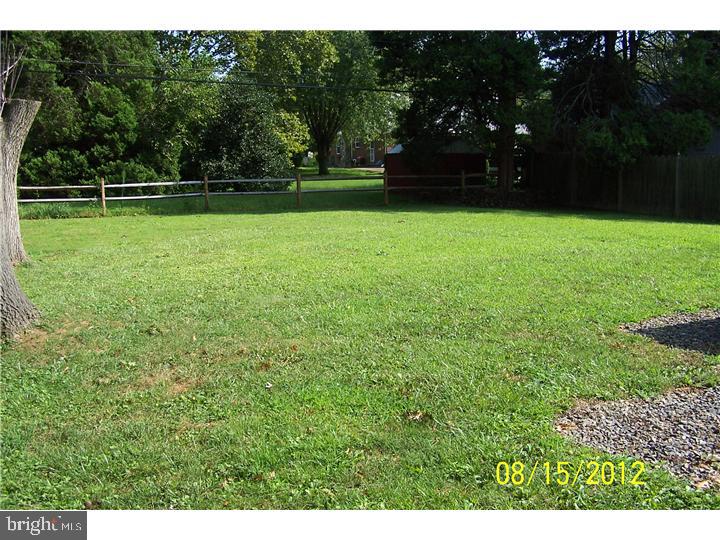 447 Kent Road Springfield, PA 19064 - Photo 2 of 12