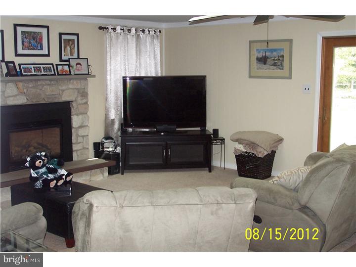 447 Kent Road Springfield, PA 19064 - Photo 9 of 12 Family Room