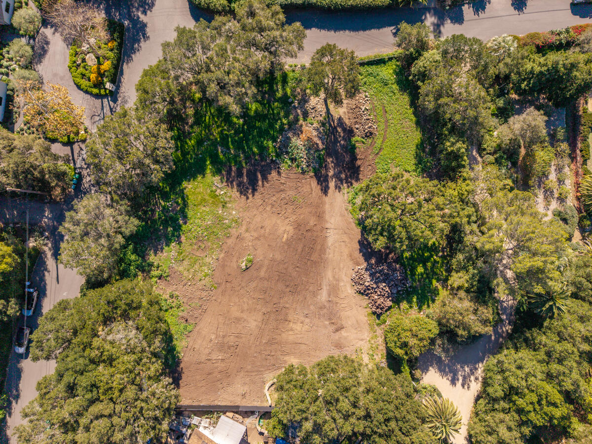 2290 Featherhill Road Montecito, CA 93108 - Photo 5 of 14 Peaceful Montecito Setting