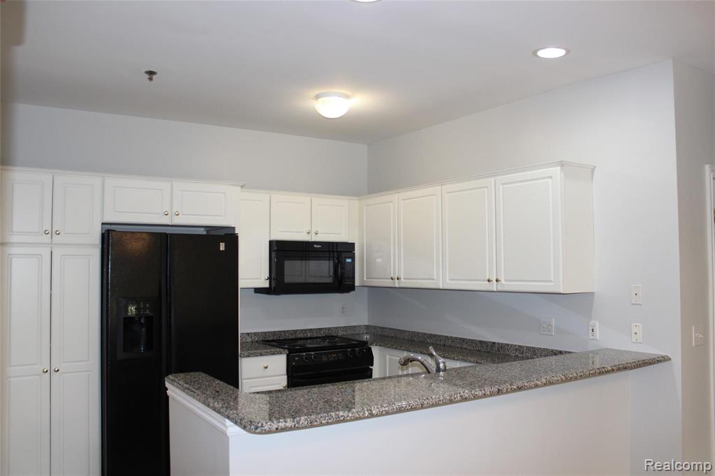 45681 North Stonewood Road, Unit 59 Canton, MI 48187 - Photo 21 of 63