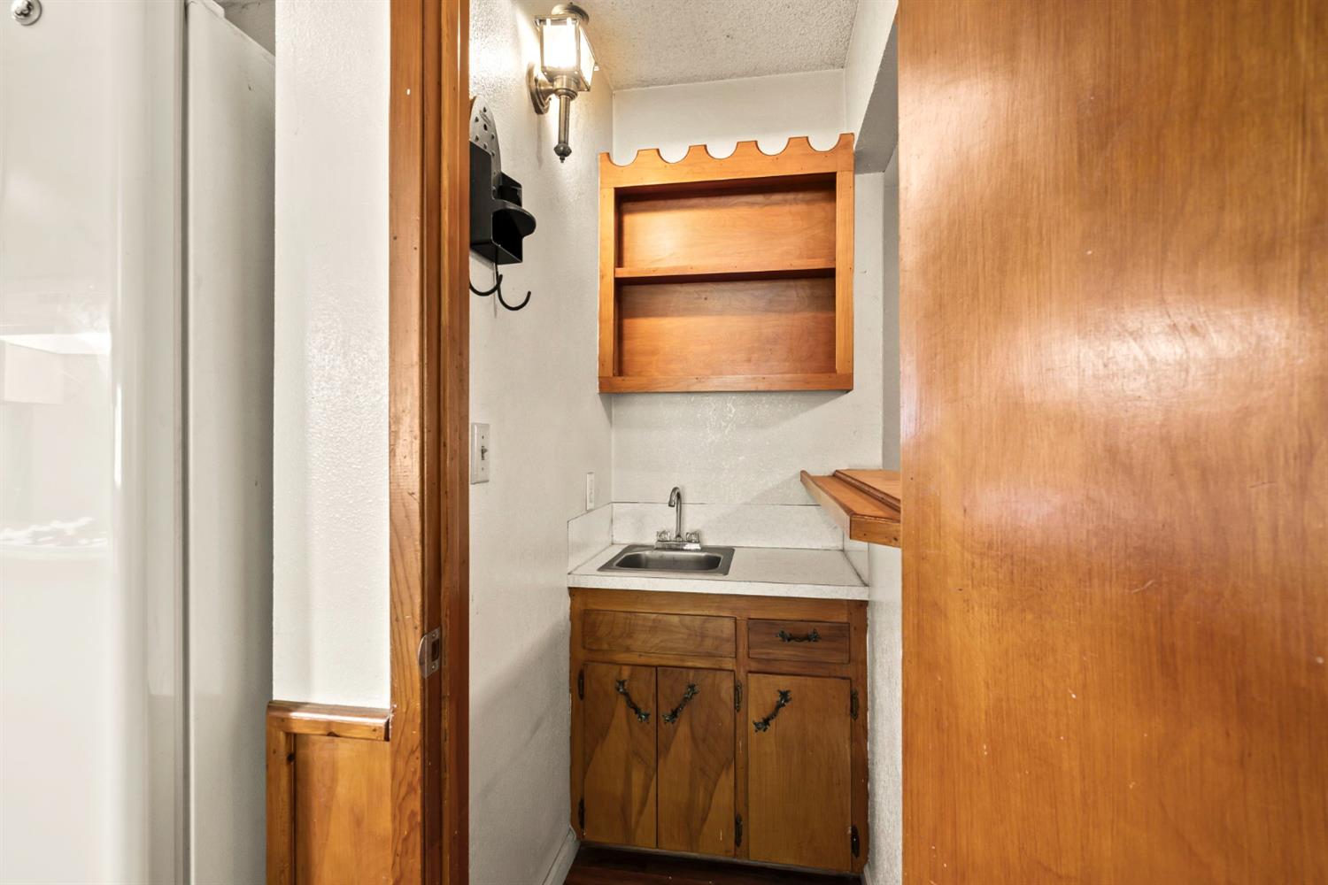 2860 Jim Valley Road Placerville, CA 95667 - Photo 15 of 34 a bathroom with a sink and a mirror