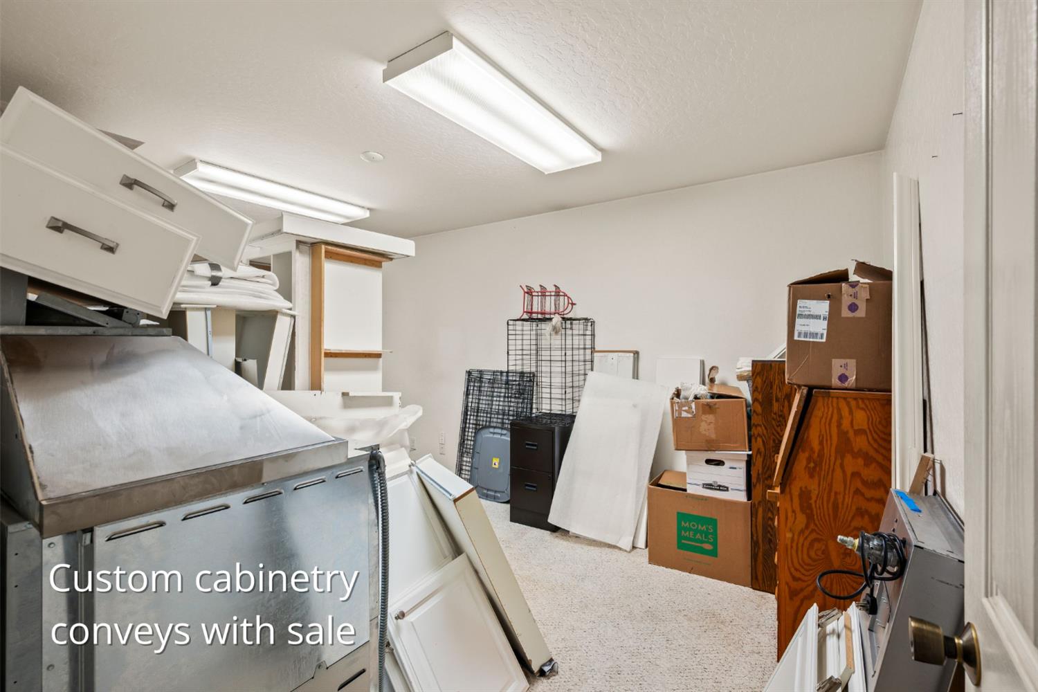 2860 Jim Valley Road Placerville, CA 95667 - Photo 26 of 34 a view of a room with workspace