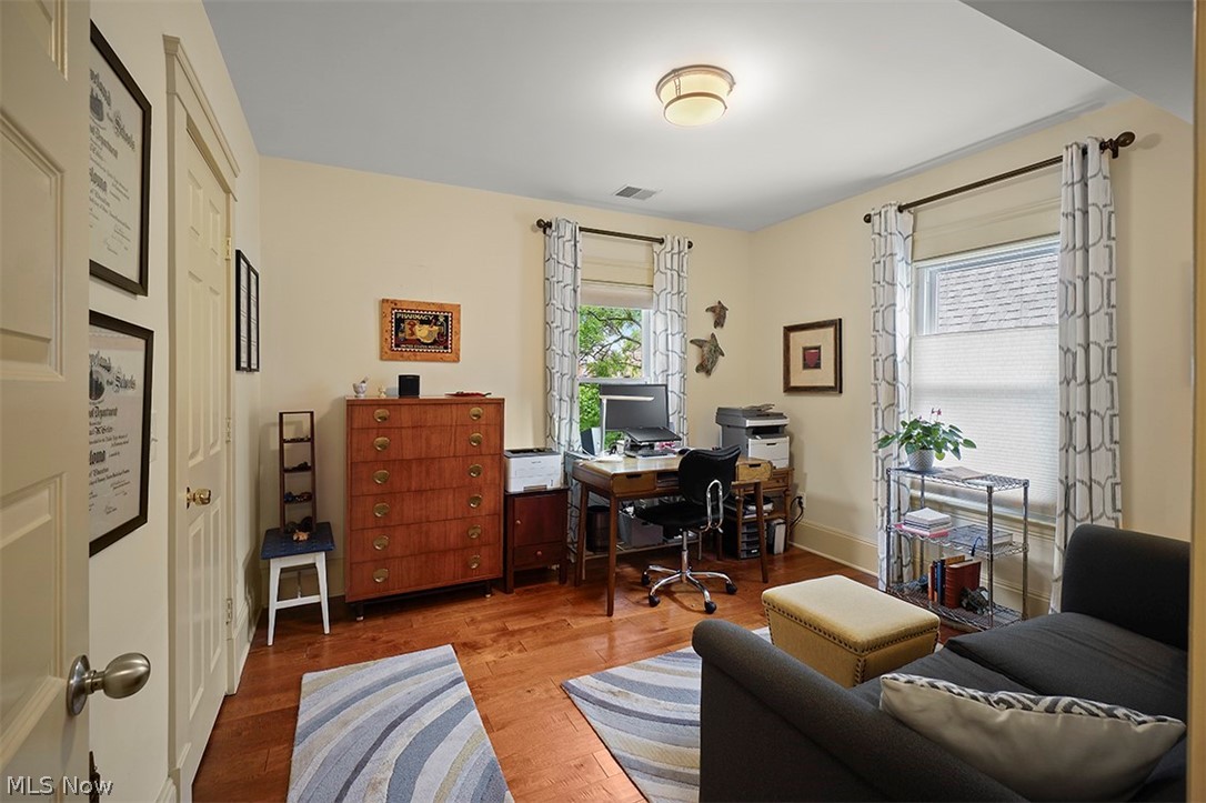2082 Murray Hill Road Cleveland, OH 44106 - Photo 23 of 35