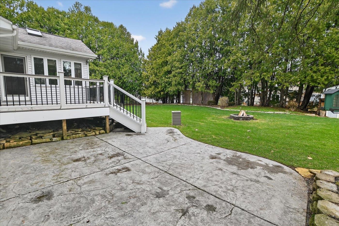 5576 Auchter Lane Waunakee, WI 53597 - Photo 6 of 35