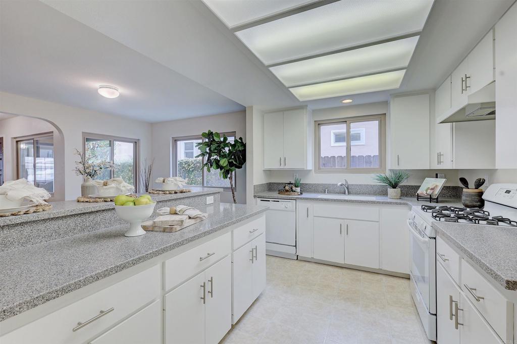 420 3rd Street Encinitas, CA 92024 - Photo 19 of 73