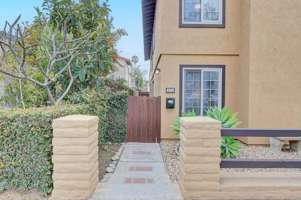 420 3rd Street Encinitas, CA 92024 - Photo 7 of 73