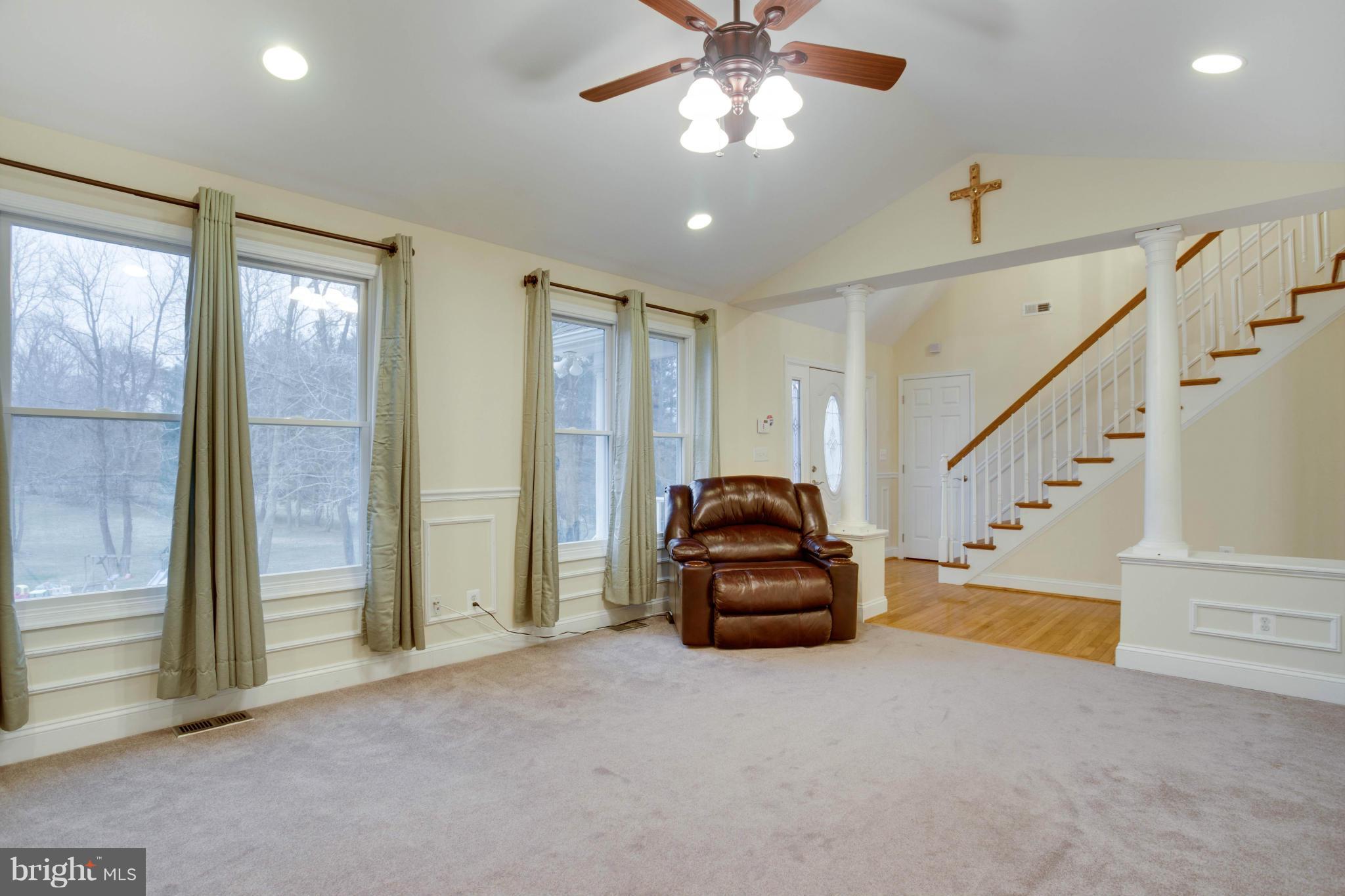 1570 German Chapel Road Prince Frederick, MD 20678 - Photo 3 of 30 Living Room