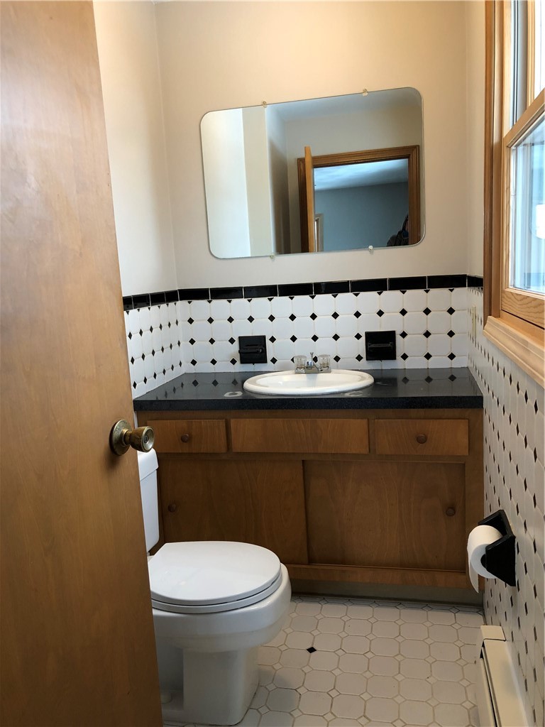 75 Sharon Street Cranston, RI 02910 - Photo 19 of 38