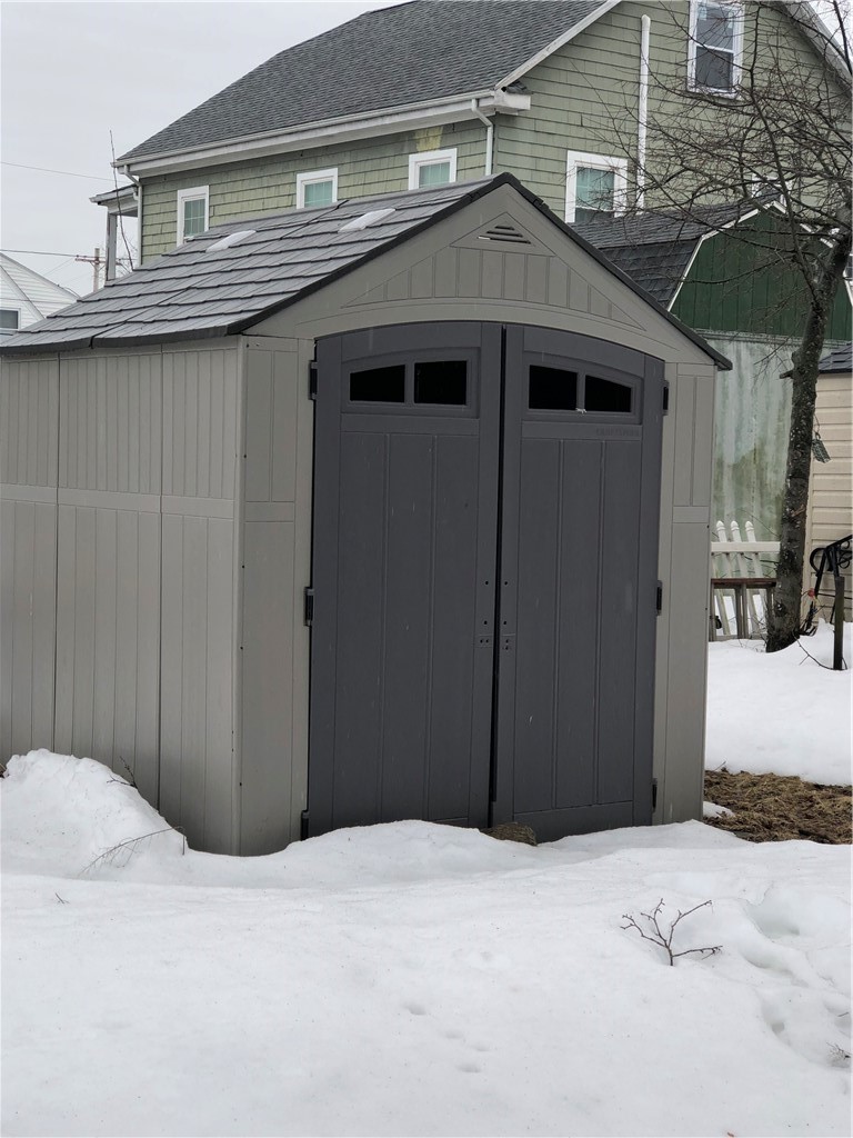 75 Sharon Street Cranston, RI 02910 - Photo 3 of 38