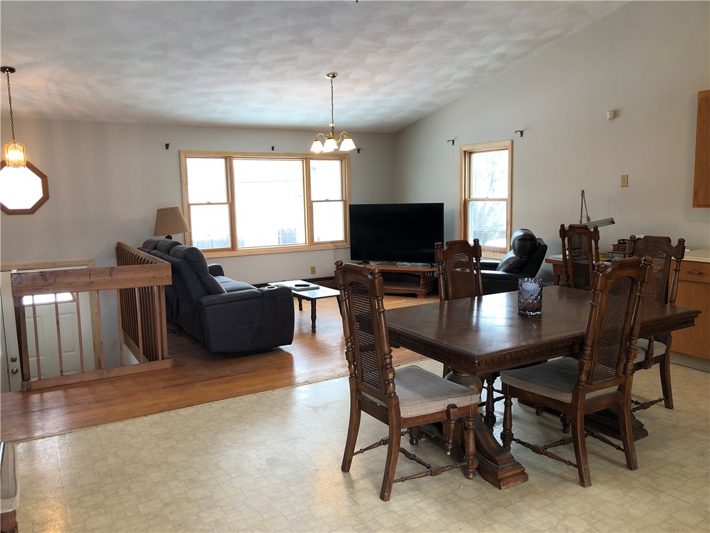 75 Sharon Street Cranston, RI 02910 - Photo 7 of 38