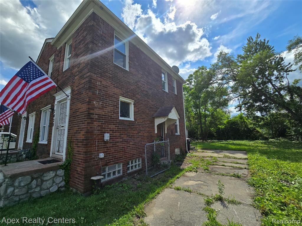 7675 Evergreen Road Detroit, MI 48228 - Photo 2 of 43 Gallery Image 2