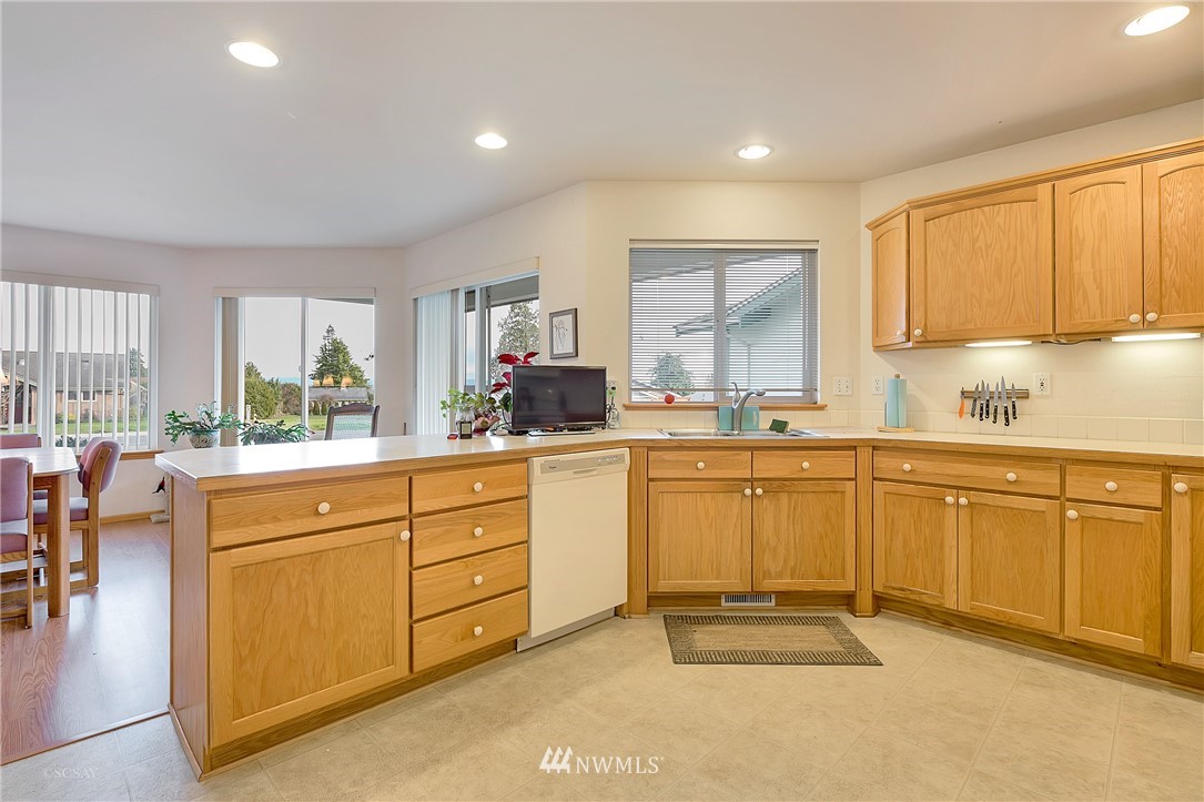 8049 Kispiox Road Blaine, WA 98230 - Photo 11 of 24 Gallery Image 11